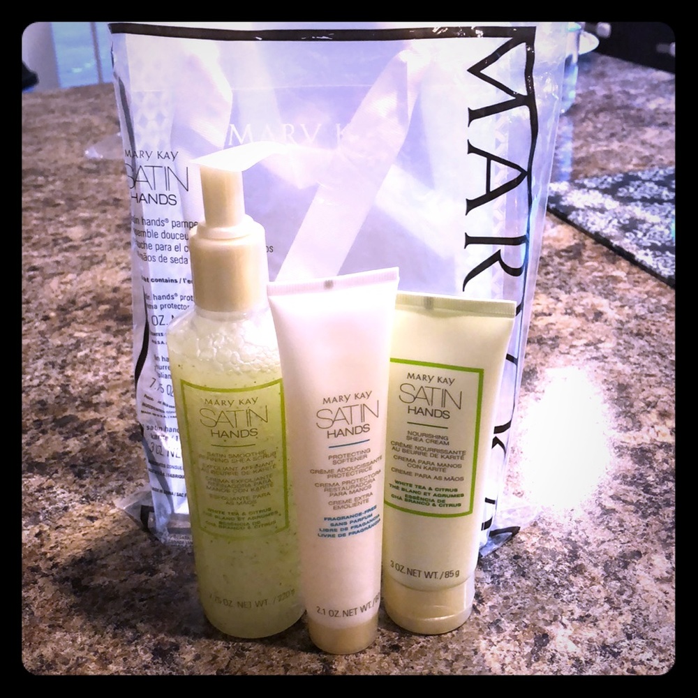 Mary Kay Satin Hands